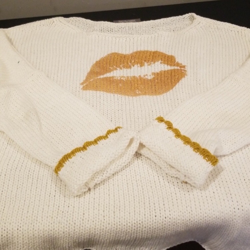 Wooden Ships gold lip sweater